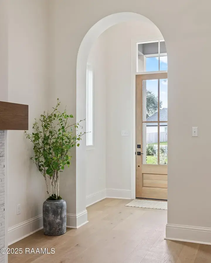 102 Sanctuary Lane photo 2