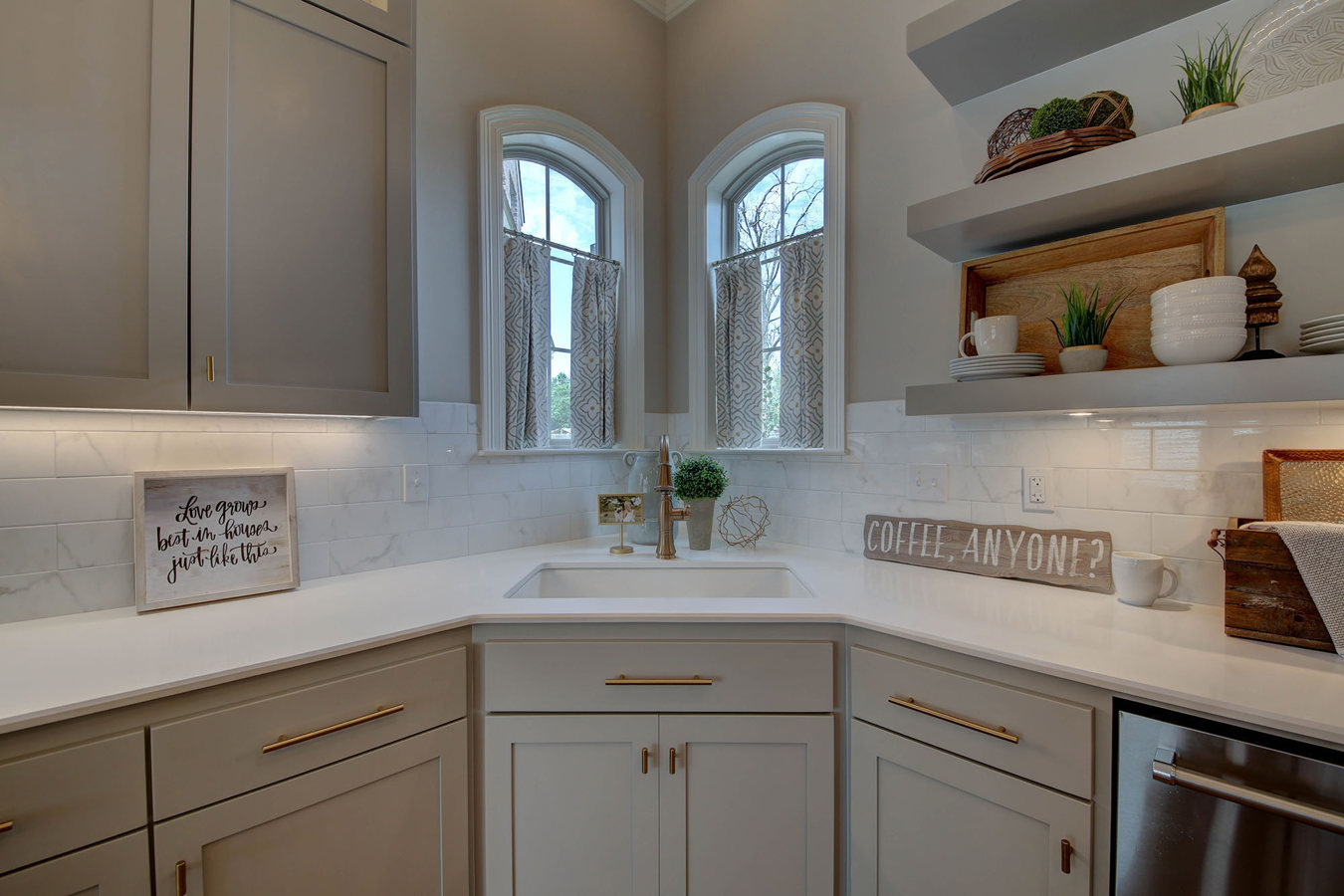 411 Ambergris Lane photo 4